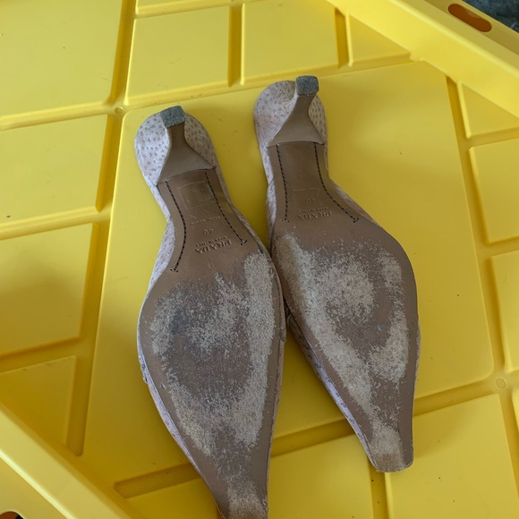 Prada slides - Picture 4 of 6